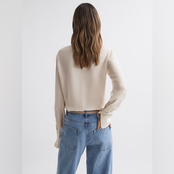 REISS PALOMA
PLEAT FRONT LONG SLEEVE BLOUSE Size 8 $225 - Picture 6 of 9